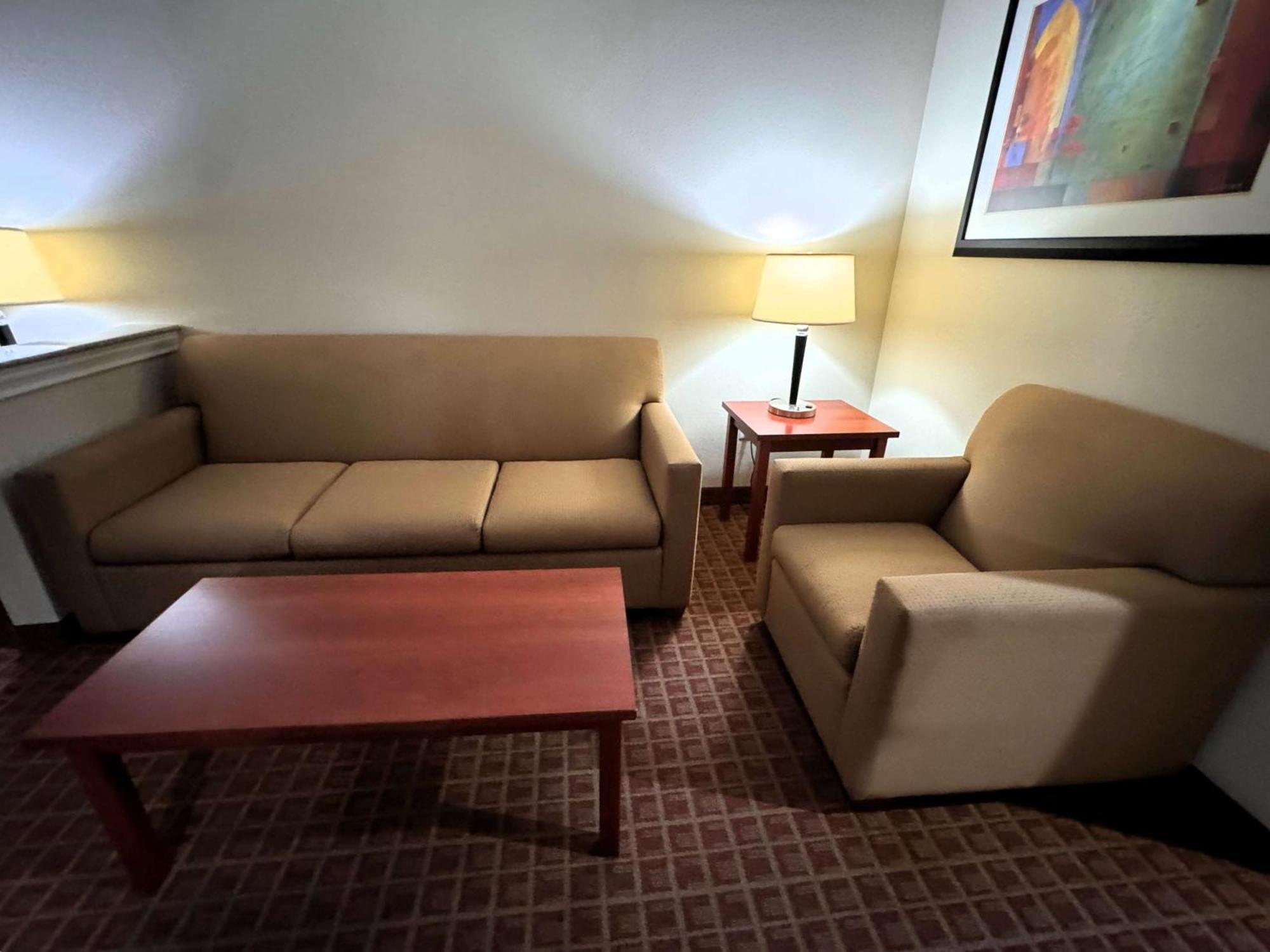 Ramada By Wyndham College Station Hotell Exteriör bild