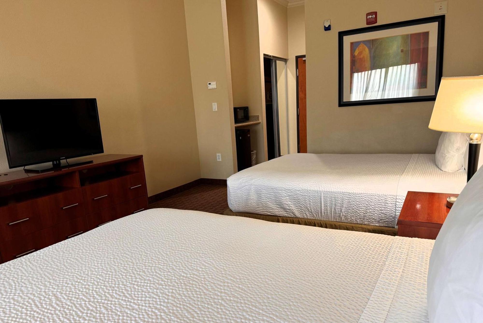 Ramada By Wyndham College Station Hotell Exteriör bild