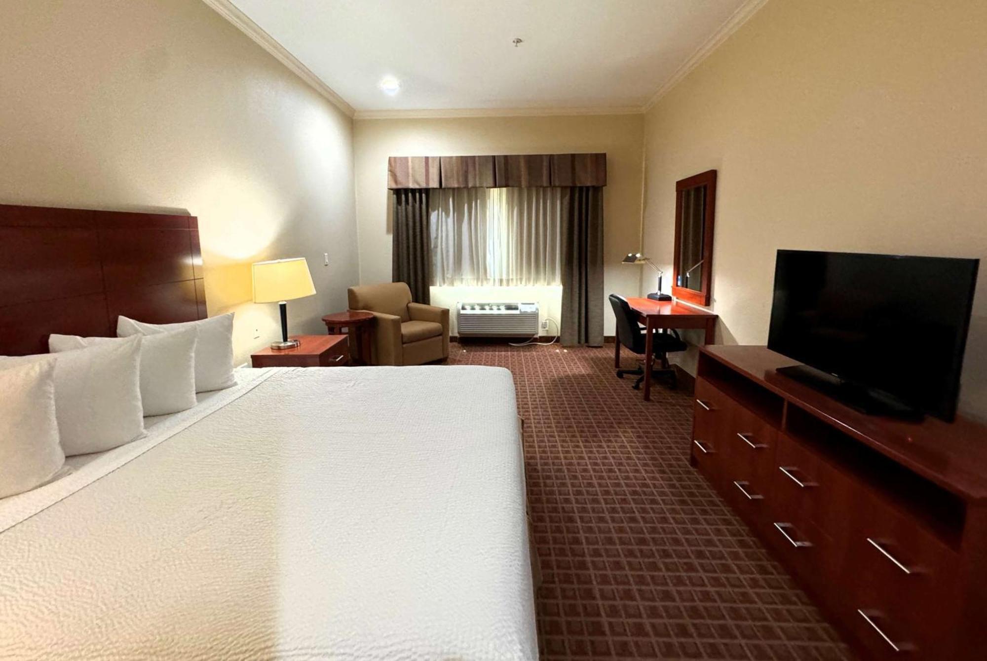 Ramada By Wyndham College Station Hotell Exteriör bild