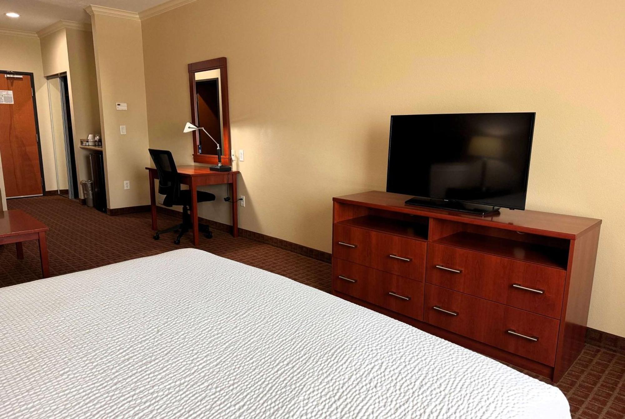 Ramada By Wyndham College Station Hotell Exteriör bild