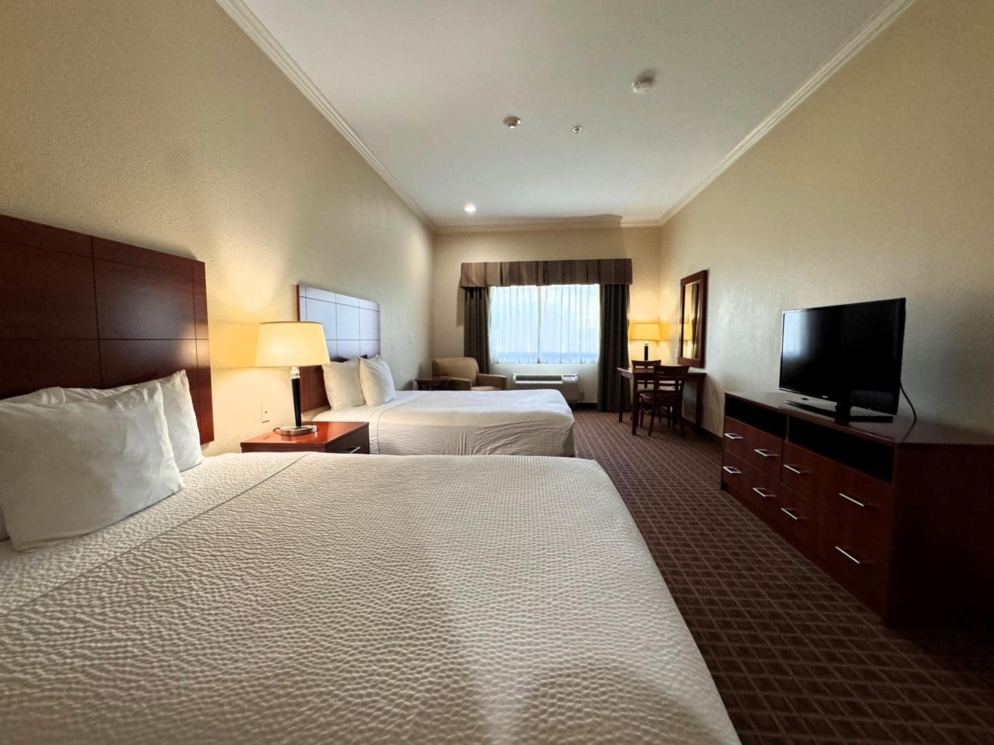 Ramada By Wyndham College Station Hotell Exteriör bild