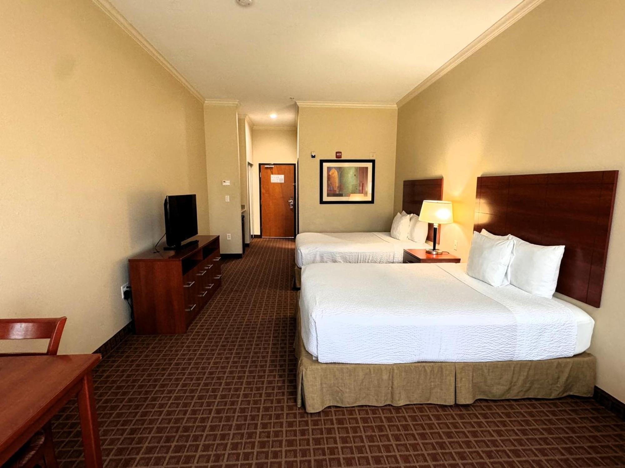 Ramada By Wyndham College Station Hotell Exteriör bild