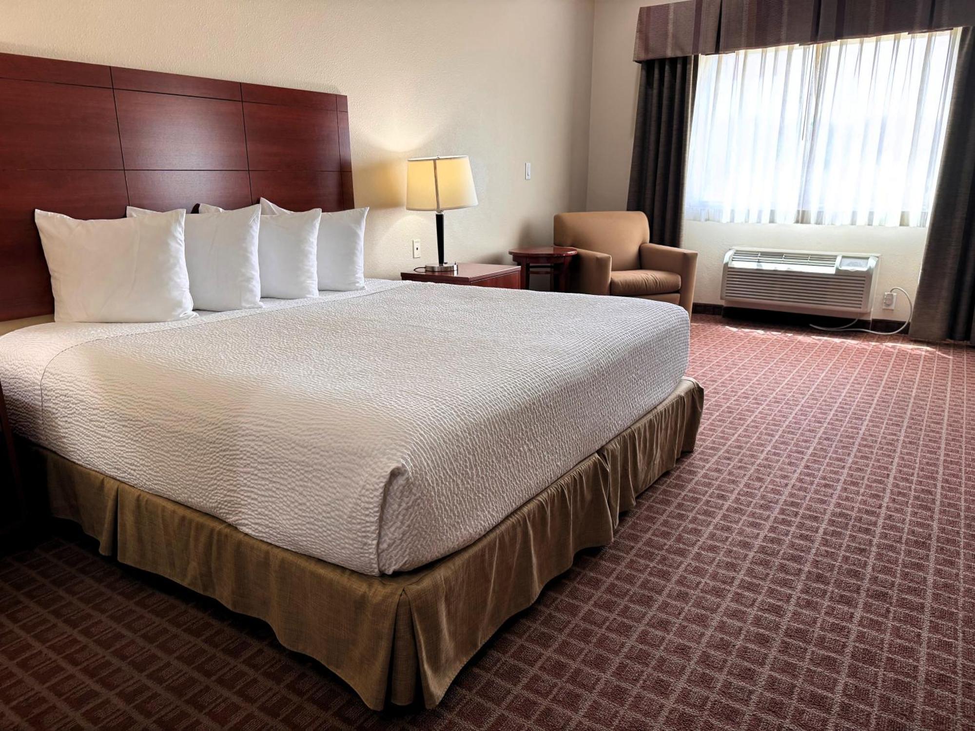 Ramada By Wyndham College Station Hotell Exteriör bild